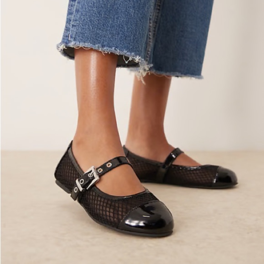 Schutz / Hannah Ballet Flats in Black